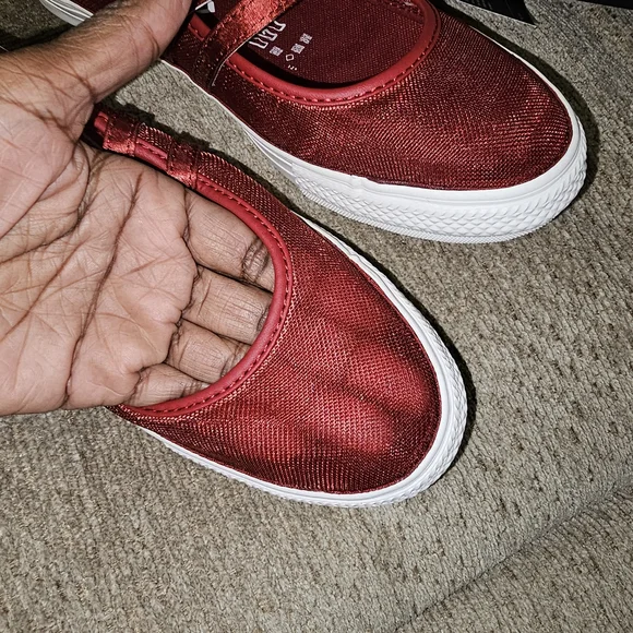 Converse Women's Red Canvas Shoes - Picture 4 of 5